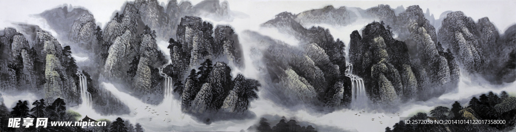 春山云雾浓
