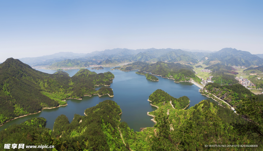 山川俯视图