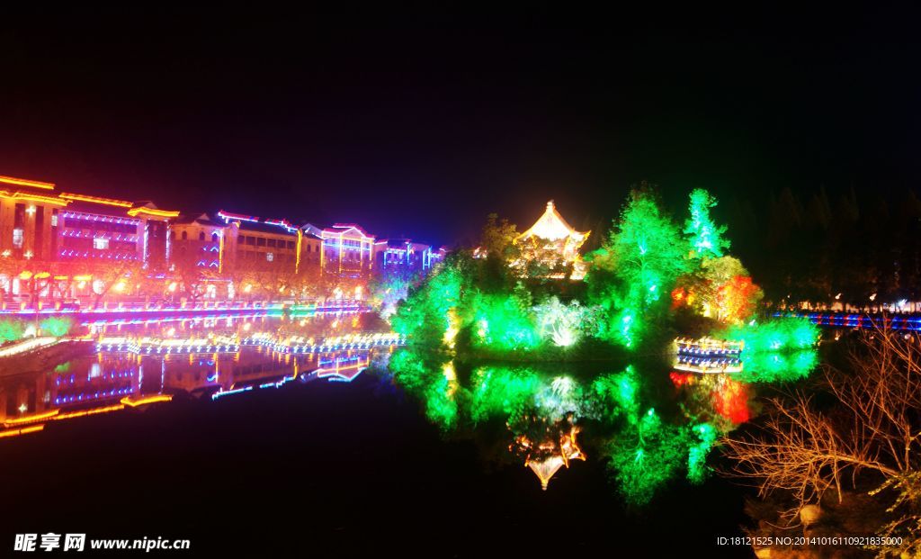小镇夜景