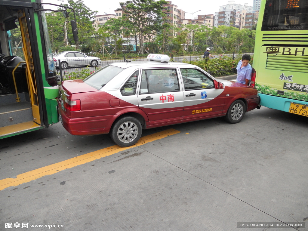 撞车