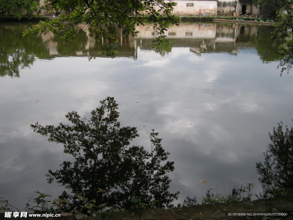 小河