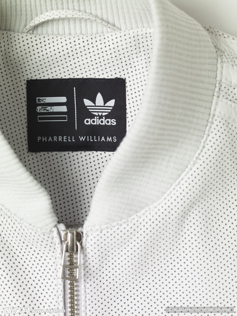 ADIDAS休闲运动服广告