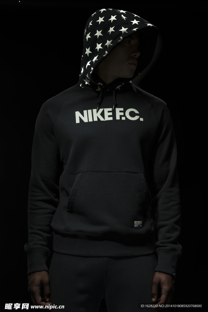 NIKE休闲运动服广告