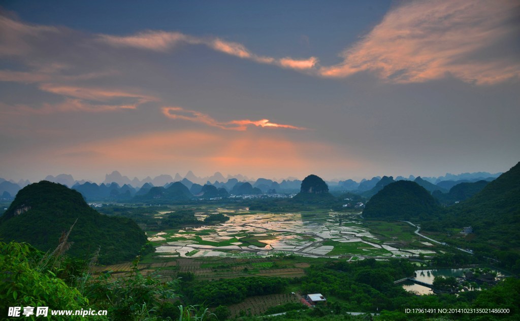 唯美祖山夕阳