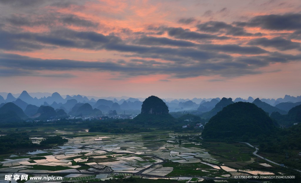 唯美祖山夕阳