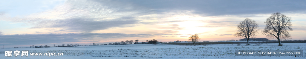 全景夕阳雪景