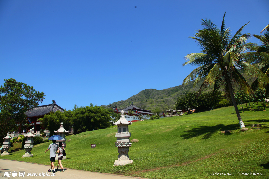 南山寺草坪