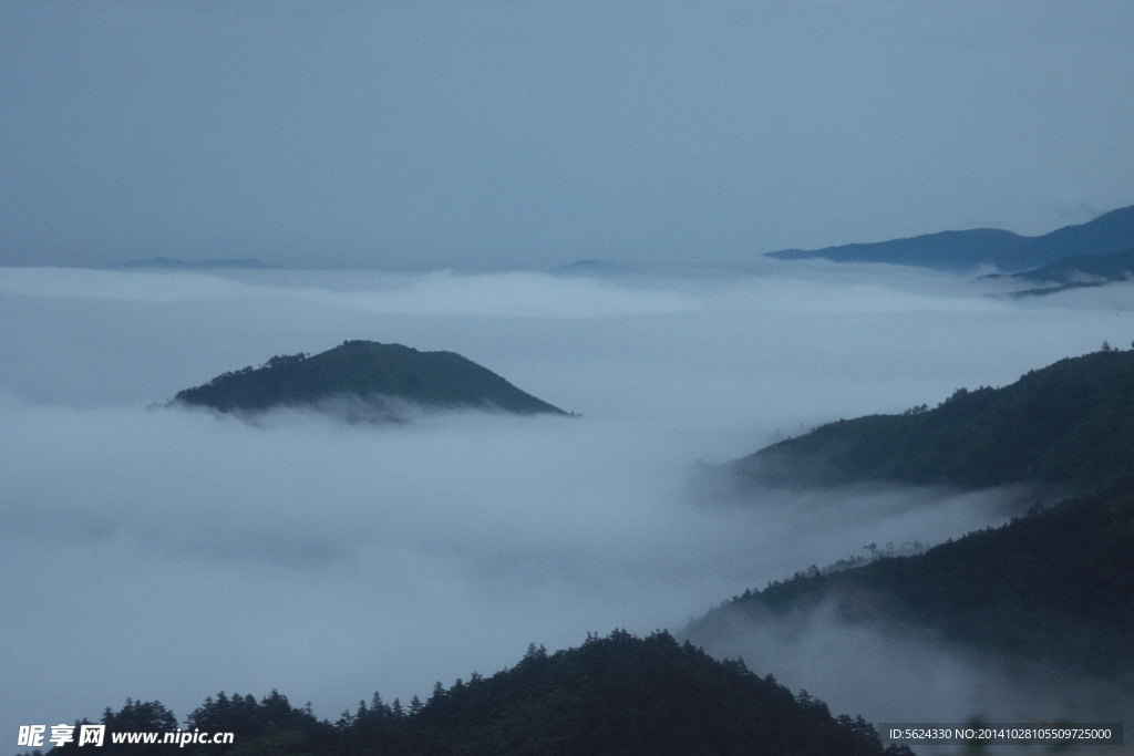 云雾 山峰
