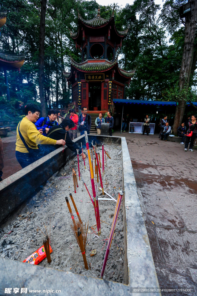 峨眉山万年寺