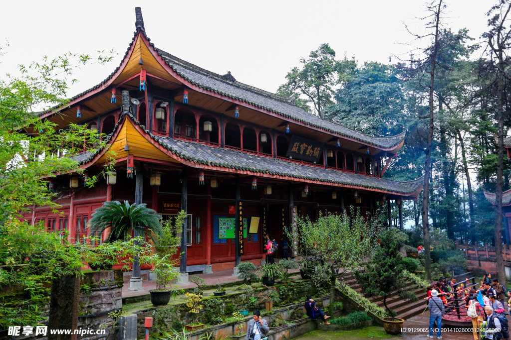 峨眉山万年寺