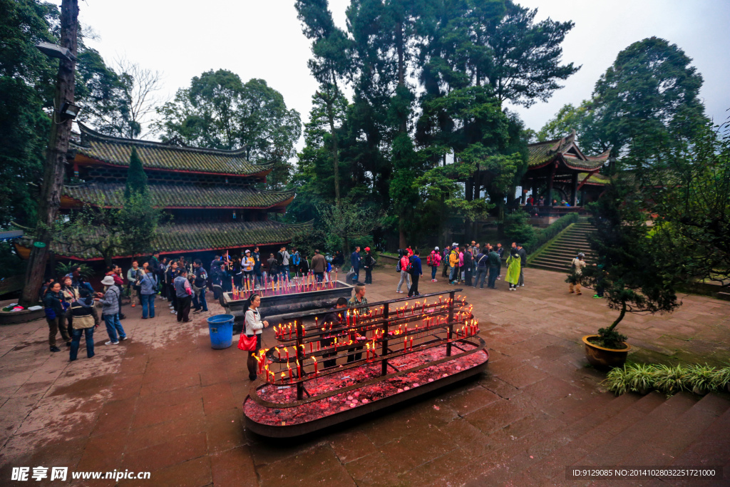 峨眉山万年寺