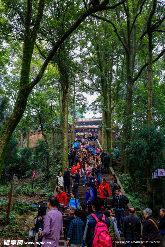 峨眉山万年寺