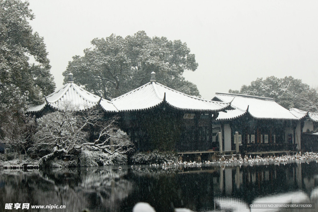 西湖雪景  三潭印月