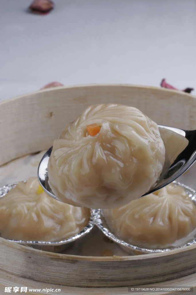 灌汤小笼包