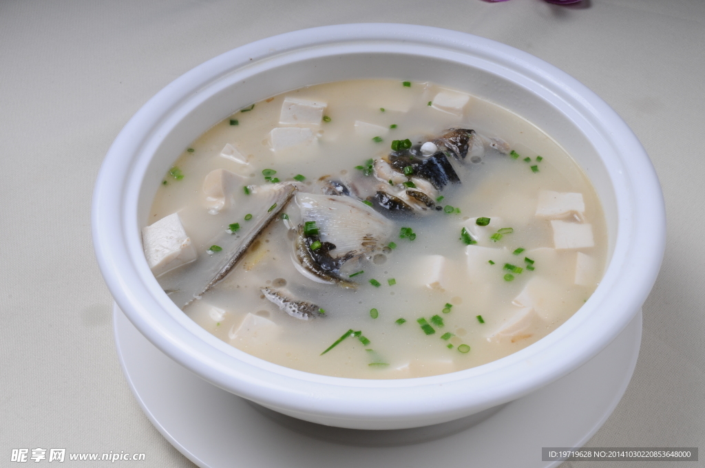 鱼头豆腐汤