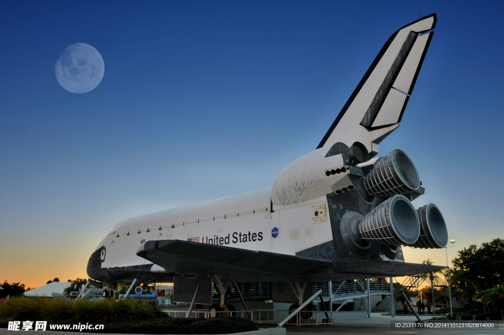 宇宙飞船
