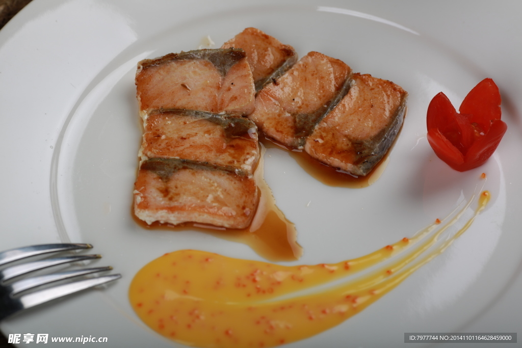 铁板三文鱼  日本美食