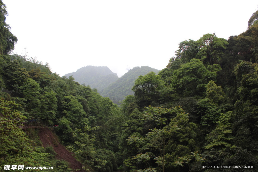 峨嵋风光