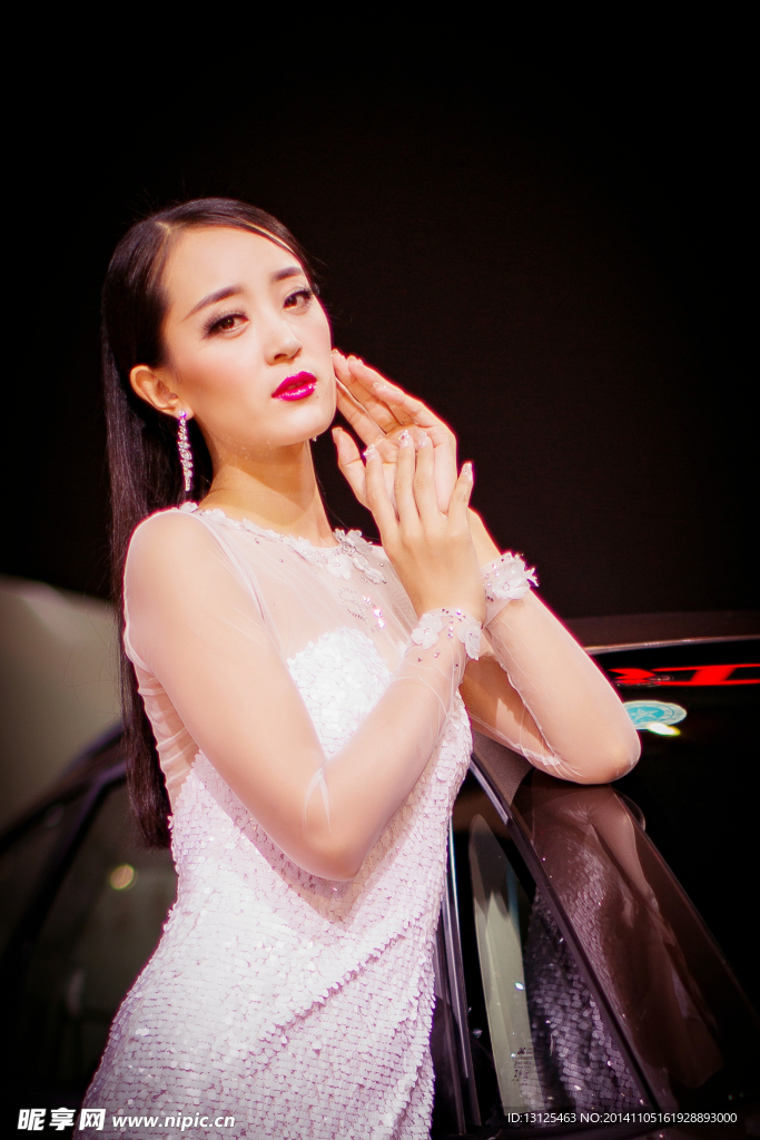 女模