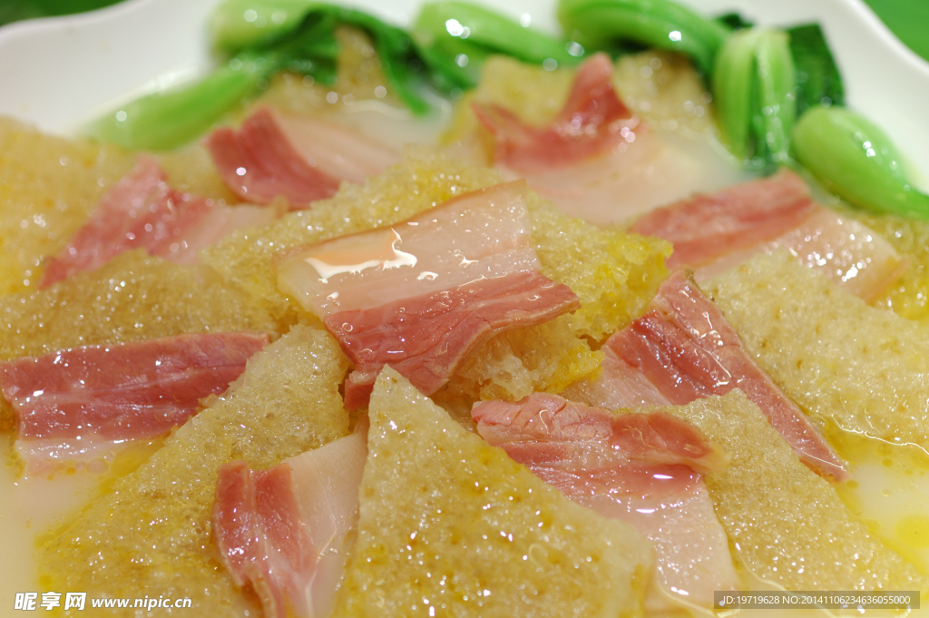 大汤煮肉皮