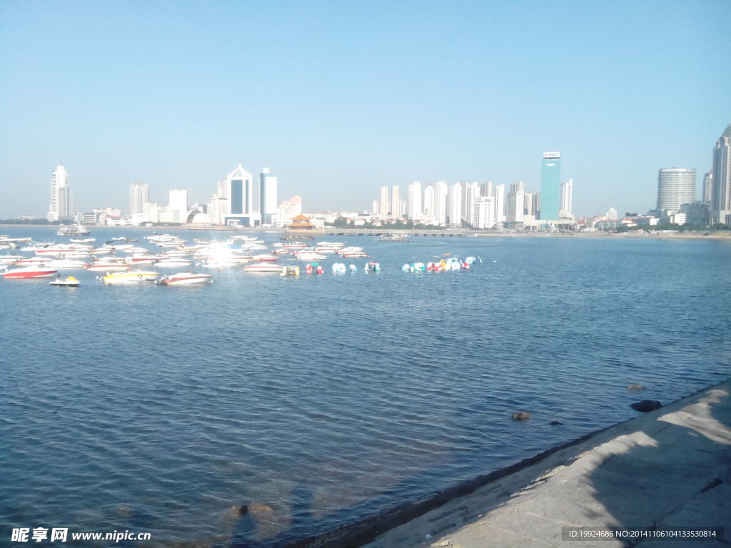 海边快艇 海边建筑