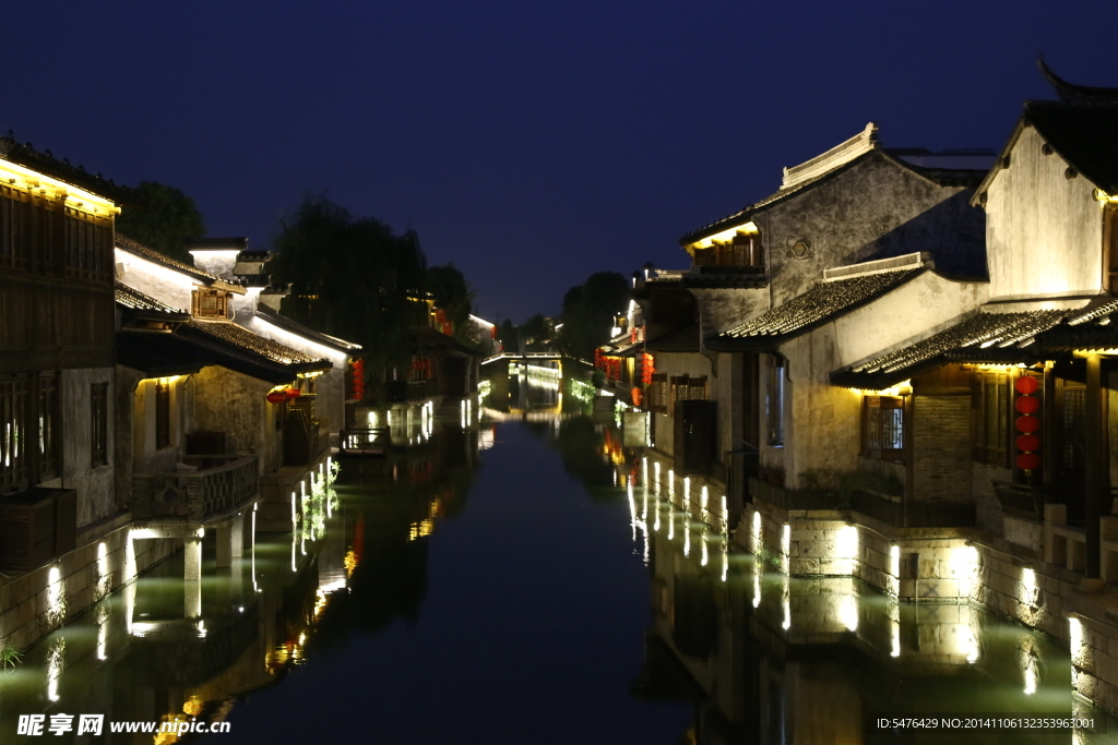 古镇夜景