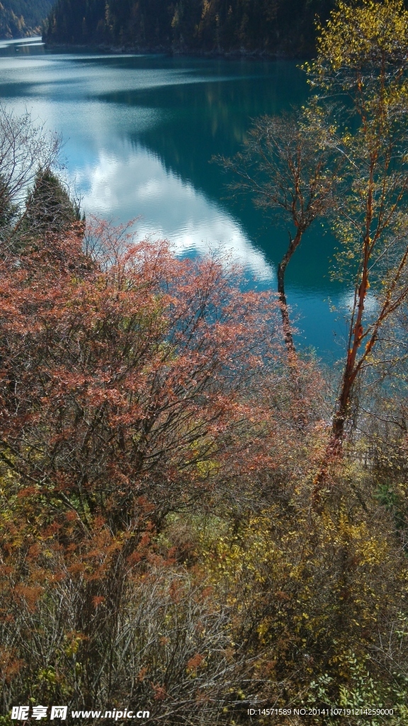 碧水蓝天