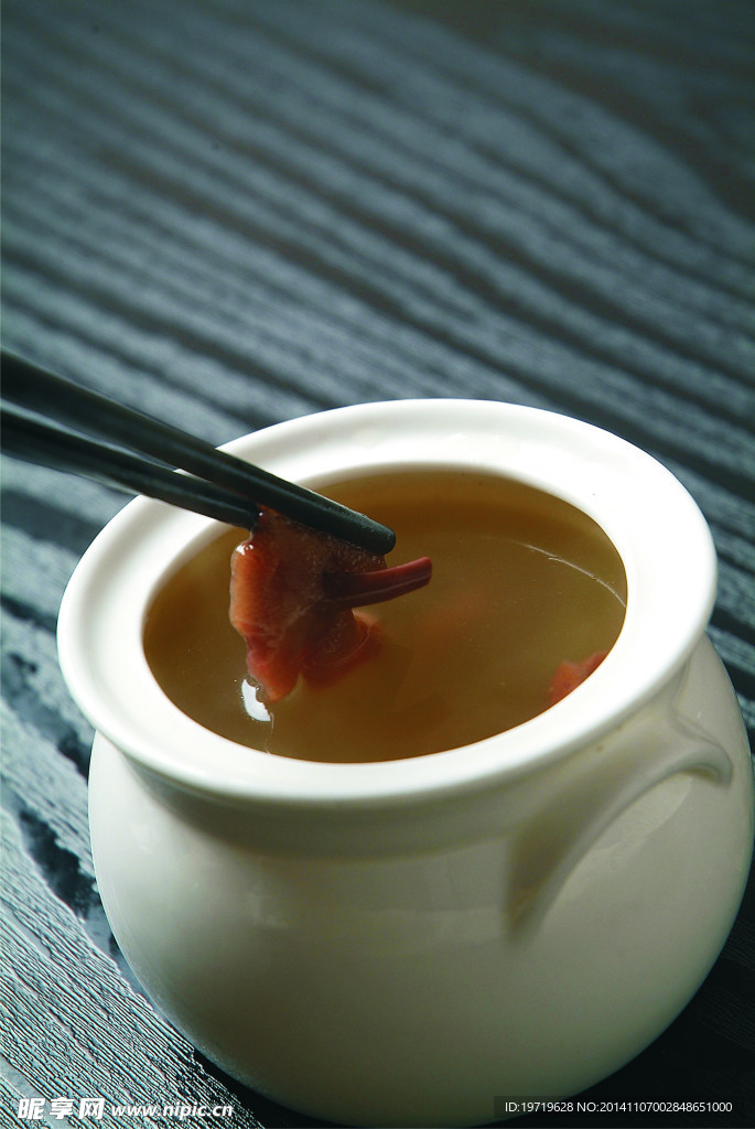 上汤炖珍菌