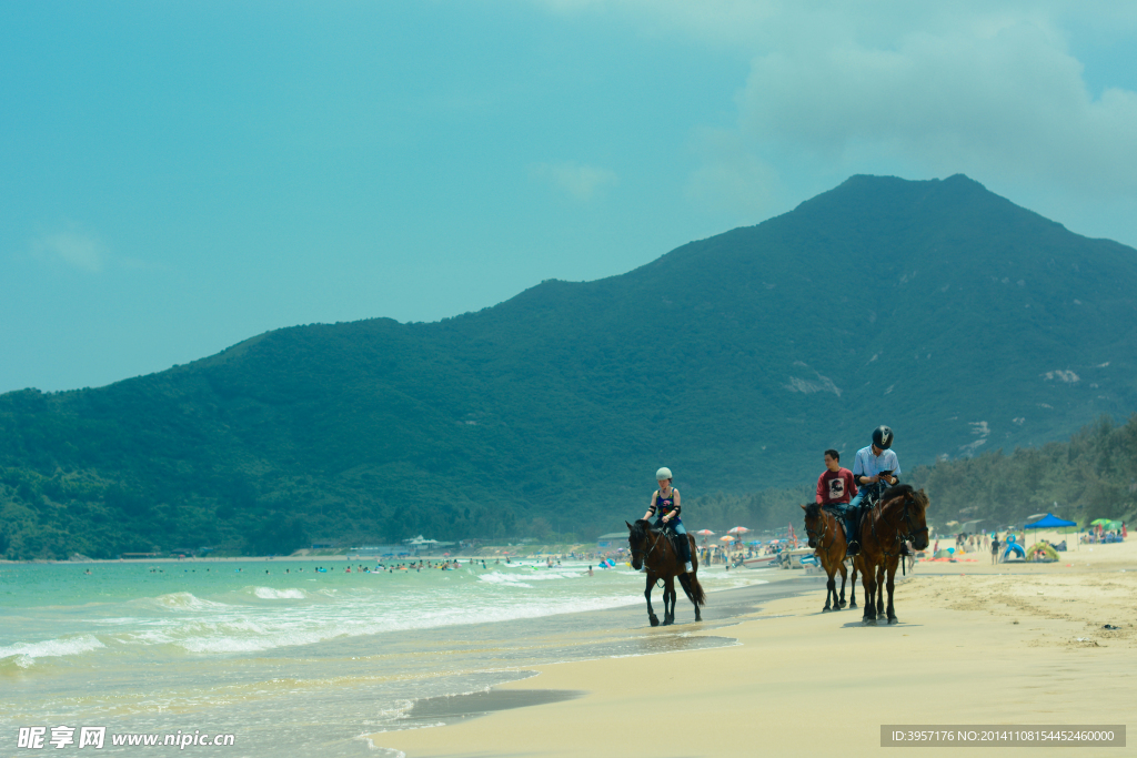 夏日西冲海滩