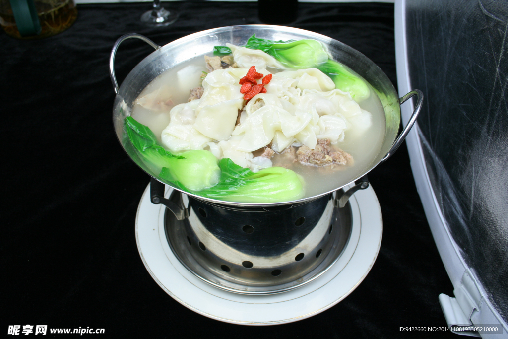 锅仔馄饨鸭