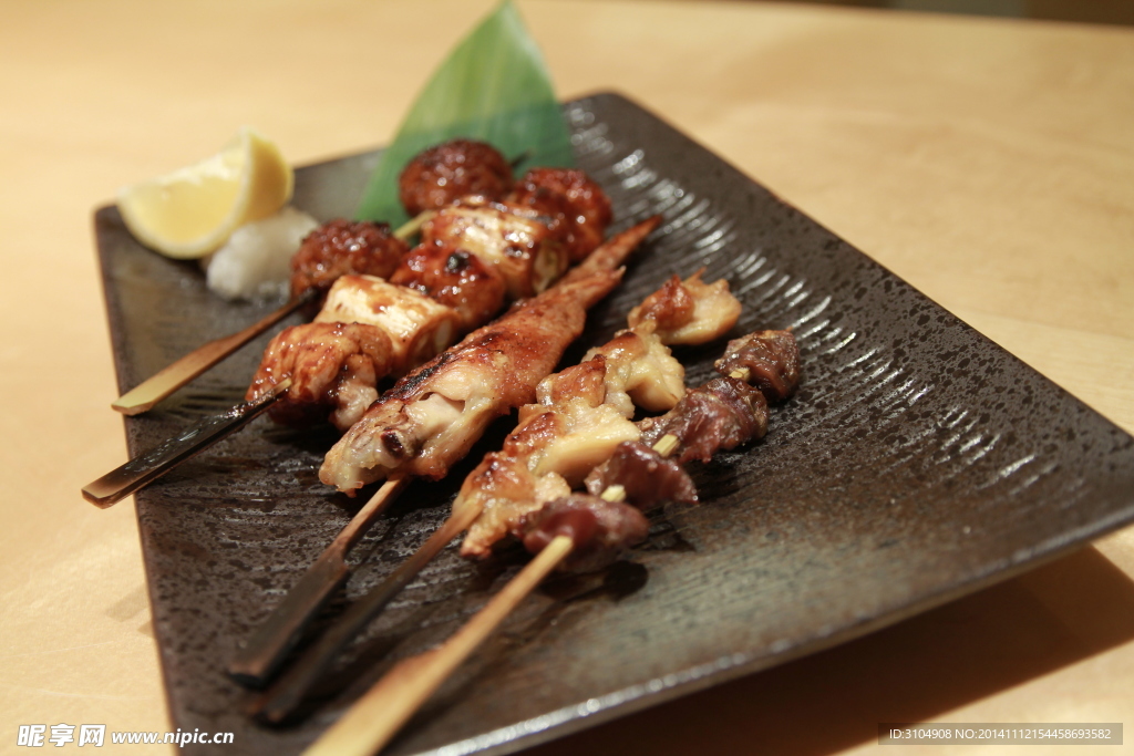 日式烤鸡肉窜