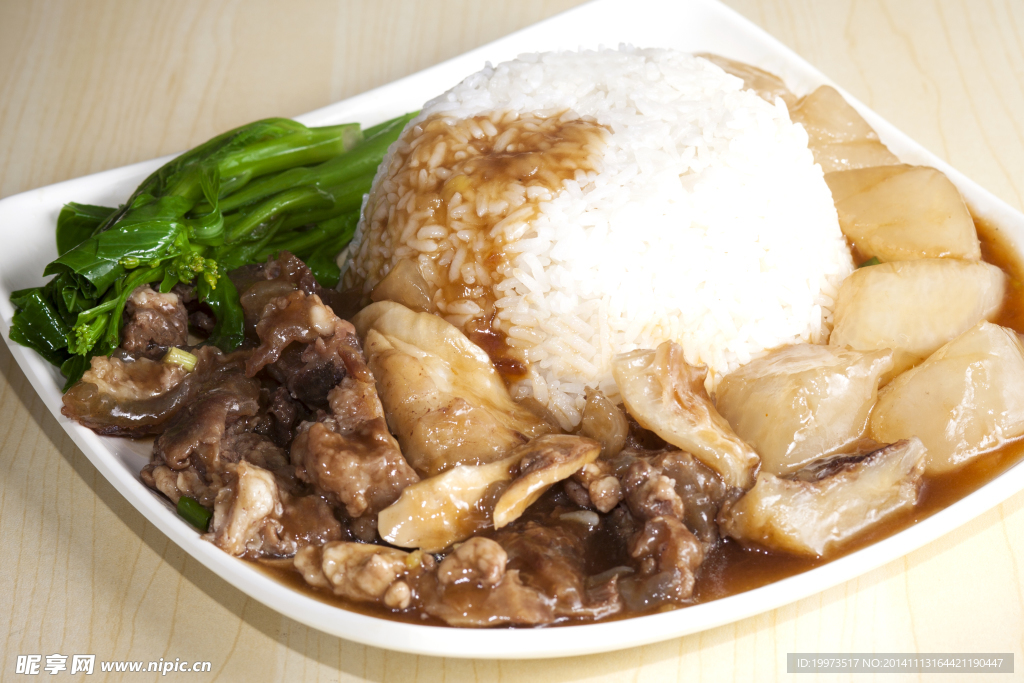 秘制牛腩饭