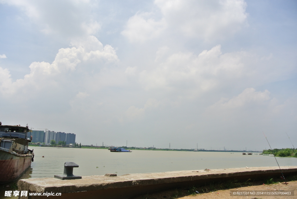 河边风景