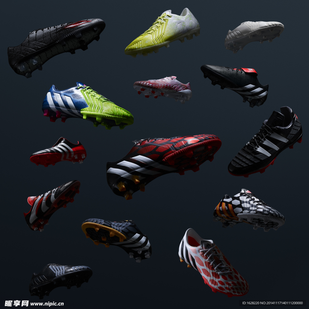 ADIDAS 足球鞋