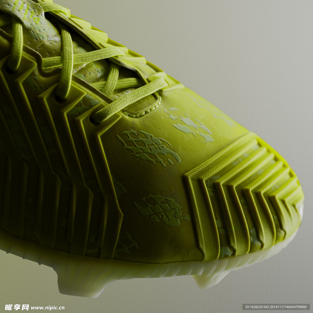 ADIDAS 足球鞋
