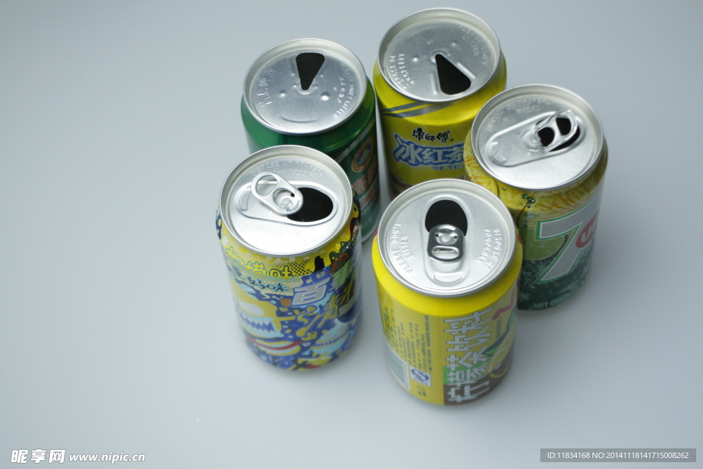 易拉罐