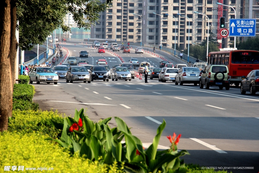 城市道路交通摄影