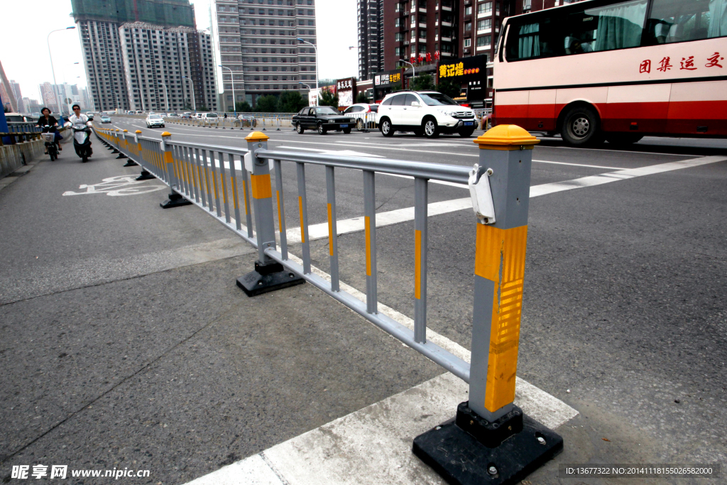 城市道路交通摄影 围