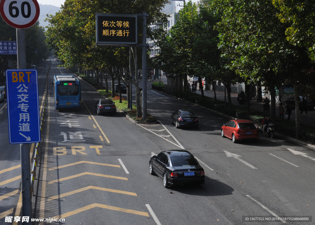 城市道路交通摄影