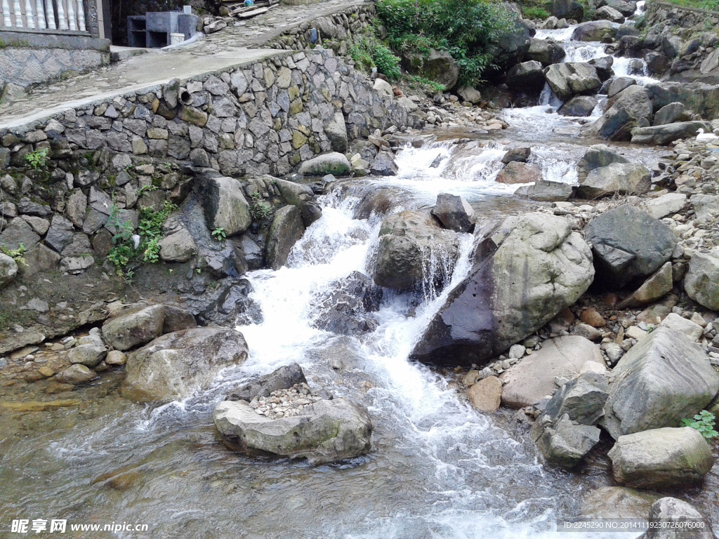 溪水 石头 小河