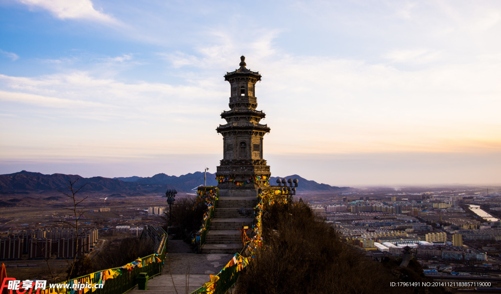 夕阳塔