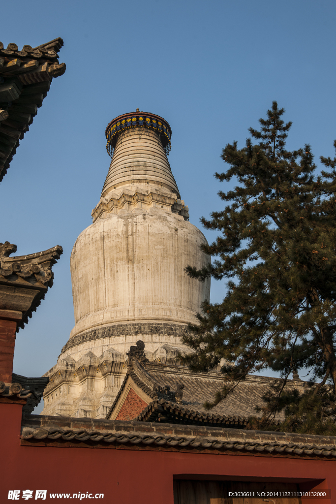 五台山白塔