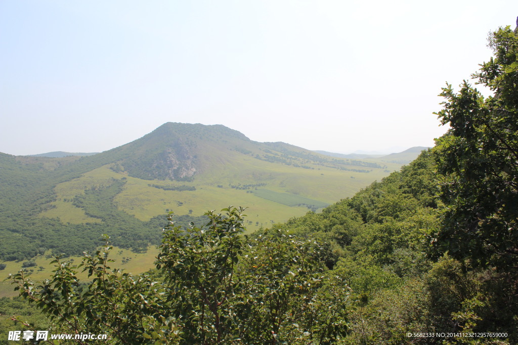 扎旗神山