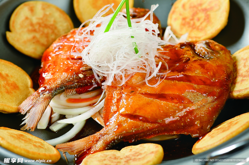 平鱼贴饼子