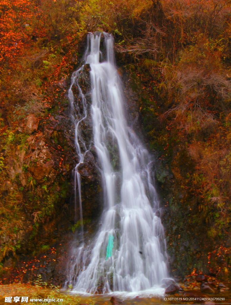 秋日红河