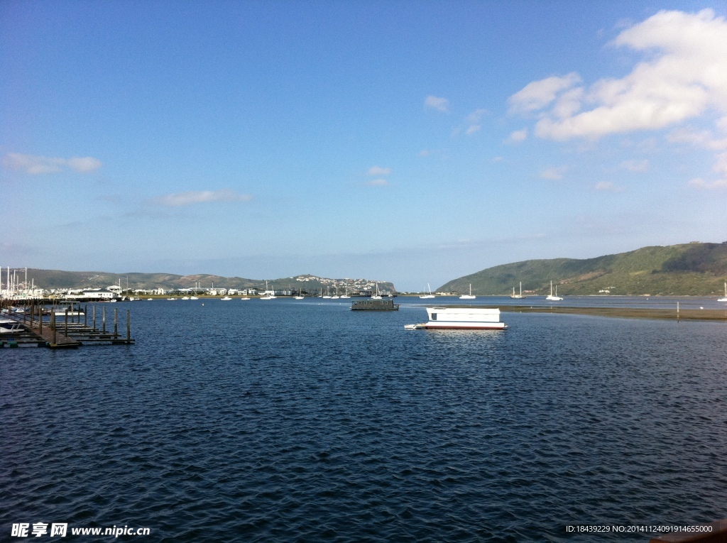 湖岸