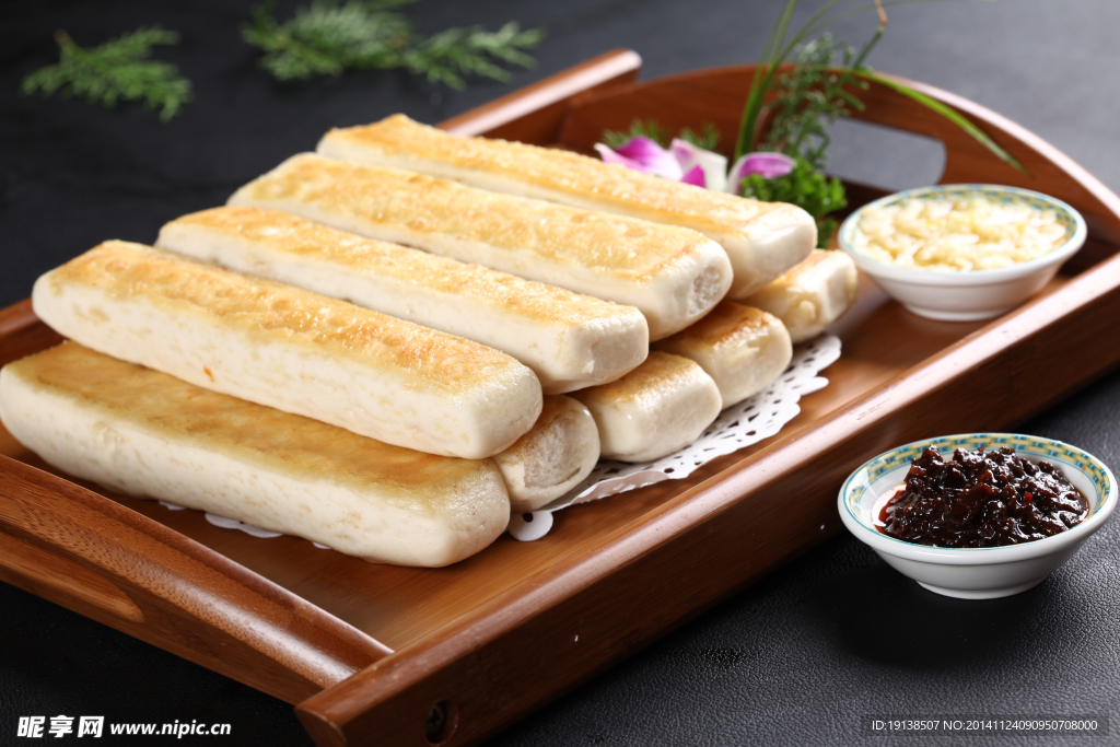 杠子馍沾酱