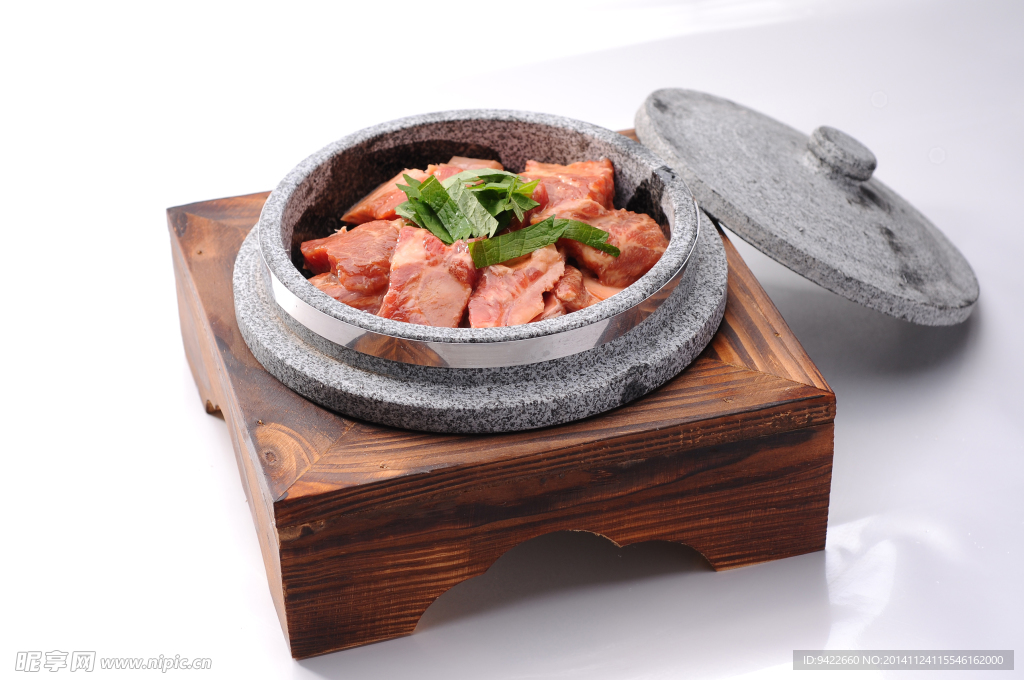 石锅牛仔骨