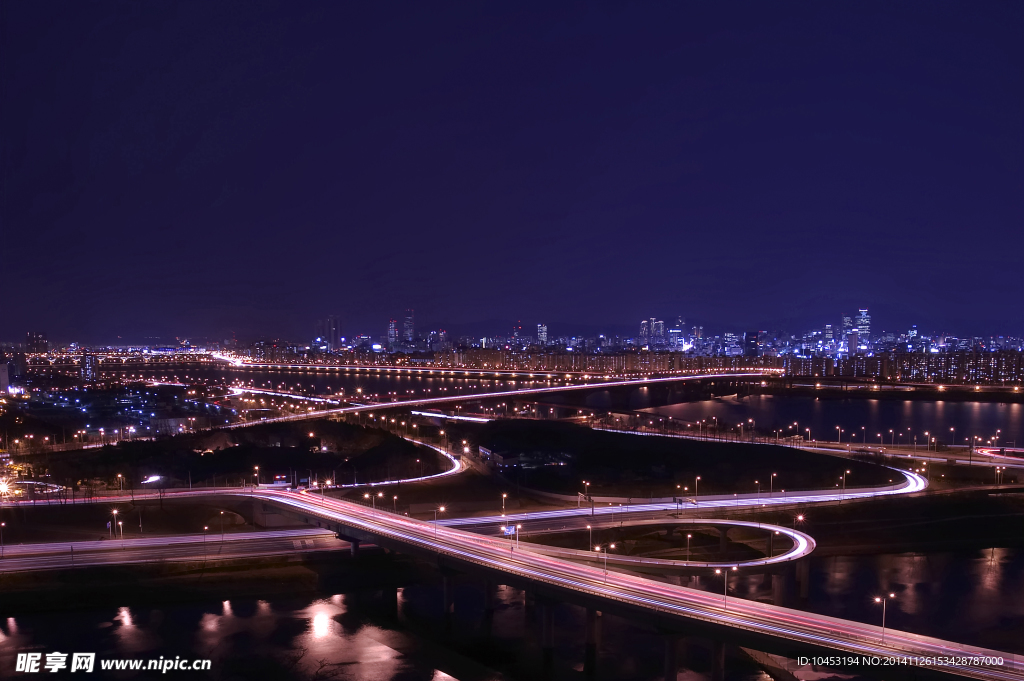 立交桥夜景