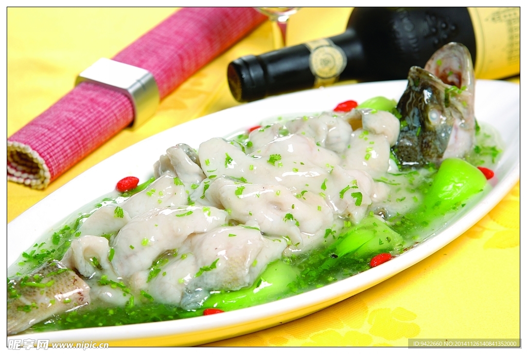 香菜嫩滑鲈鱼